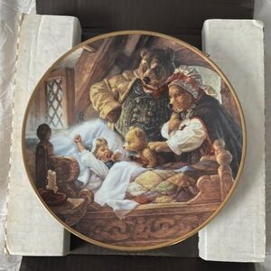 Charming Bear Family Decorative Plate